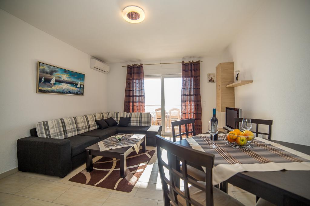 Apartments Kati Omis Ngoại thất bức ảnh