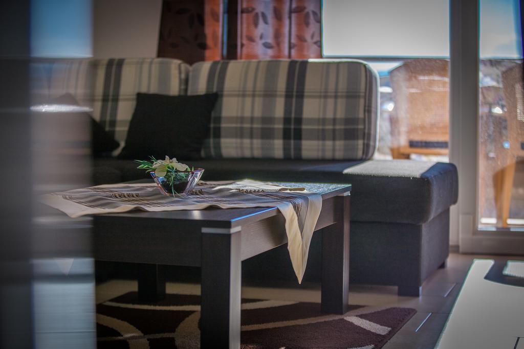 Apartments Kati Omis Ngoại thất bức ảnh