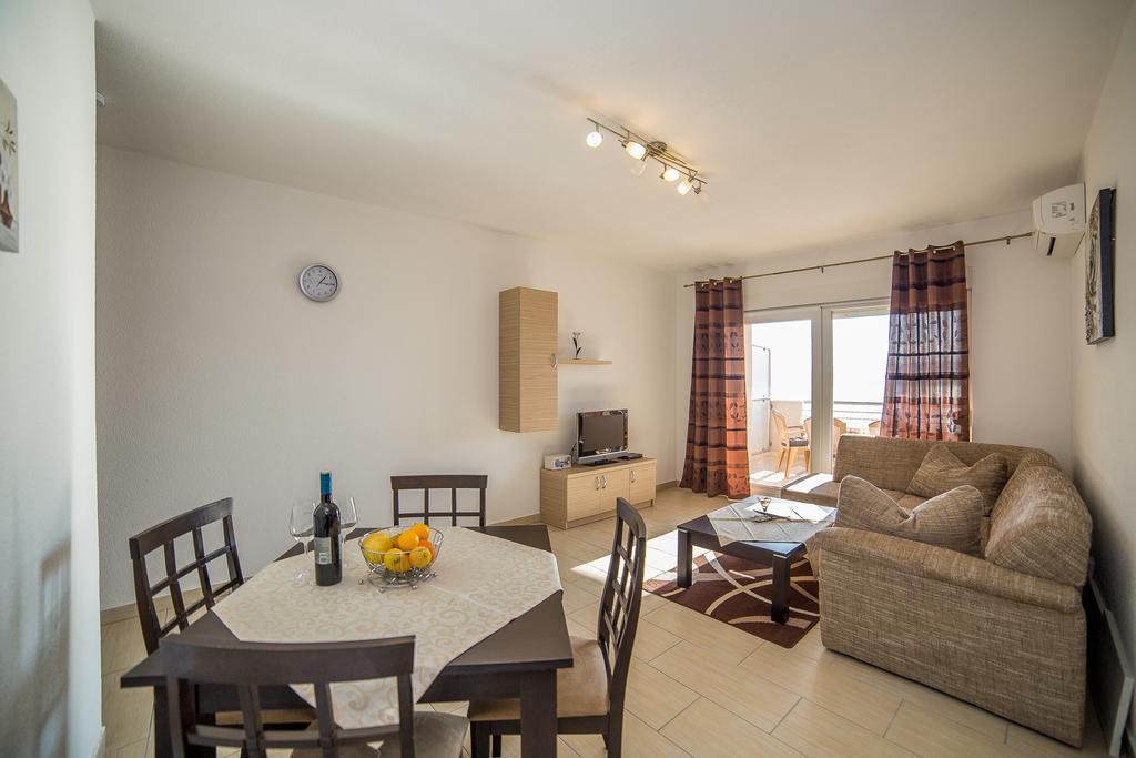 Apartments Kati Omis Ngoại thất bức ảnh