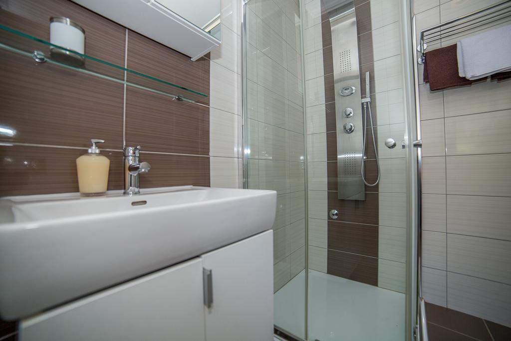 Apartments Kati Omis Ngoại thất bức ảnh