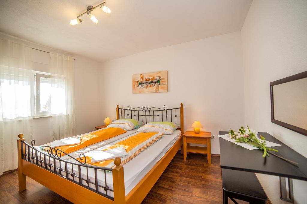 Apartments Kati Omis Ngoại thất bức ảnh